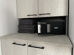 4 Room Penthouse Terrace W18-W19