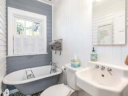 North Beach Bungalow