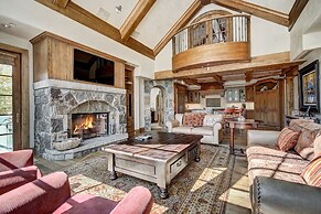 Golden Peak Luxury 4 BR Penthouse - Ski-in/out! by RedAwning - Save 20