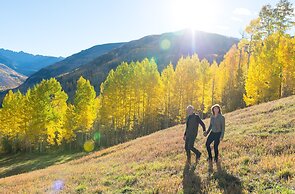 Golden Peak Luxury 4 BR Penthouse - Ski-in/out! by RedAwning - Save 20