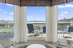 The Sparhawk Oceanfront Resort