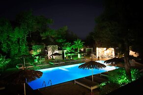 Trees boutique art hotel