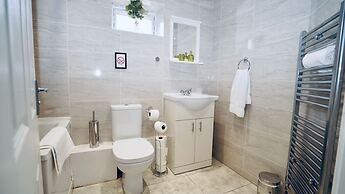 Unique & Luxurious 2bed Apartment London