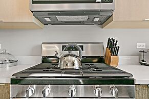 Upscale 3BR Apt with Parking in Ashland