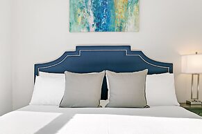 Upscale 3BR Apt with Parking in Ashland