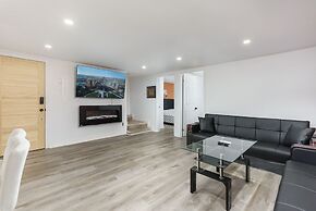 3 Bedroom Loft in Downtown Free parking