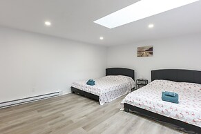 3 Bedroom Loft in Downtown Free parking