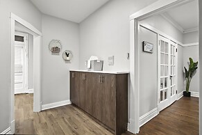 Classy 2BR Spacious Apt in Avondale