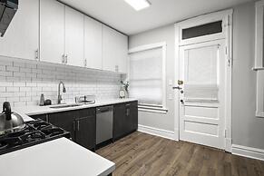 Classy 2BR Spacious Apt in Avondale