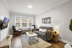 Classy 2BR Spacious Apt in Avondale