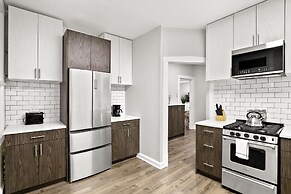 Classy 2BR Spacious Apt in Avondale