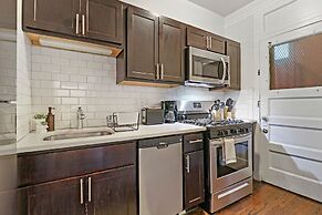 2BR Warm Lovely Home in Rogers Park