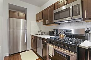 2BR Warm Lovely Home in Rogers Park