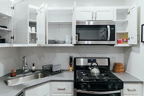 Best Deal 2BR Apt in Lakeview