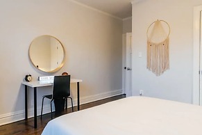 Best Deal 2BR Apt in Lakeview