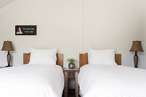 Snowcrest 300 1 Bedroom Condo by RedAwning