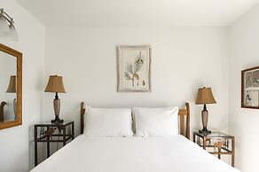 Snowcrest 300 1 Bedroom Condo by RedAwning