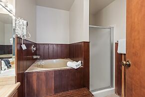 Snow Flower 130 2 Bedroom Condo by RedAwning