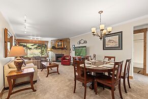 Snow Flower 054 3 Bedroom Condo by RedAwning