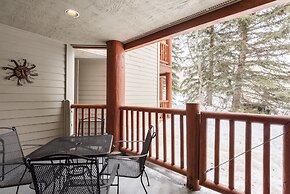 Snow Flower 054 3 Bedroom Condo by RedAwning