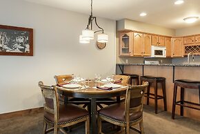 Snow Flower 142 2 Bedroom Condo by RedAwning