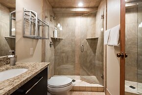 Snow Flower 122 2 Bedroom Condo by RedAwning