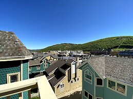 Motherlode A 4 Bedroom Condo by RedAwning