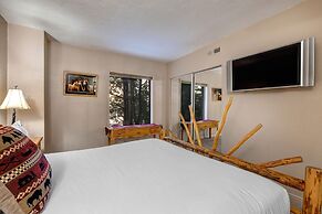 Park Station 120 2 Bedroom Condo by RedAwning