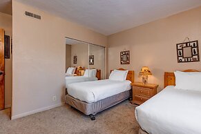 Park Station 120 2 Bedroom Condo by RedAwning