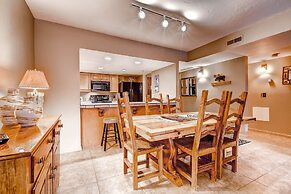 Park Station 120 2 Bedroom Condo by RedAwning