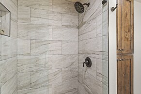 Snow Flower 056 3 Bedroom Condo by RedAwning