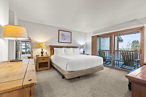 Snow Flower 041 5 Bedroom Condo by RedAwning