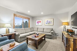 Snow Flower 041 5 Bedroom Condo by RedAwning