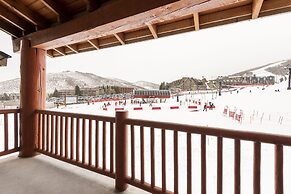 Snow Flower 074 3 Bedroom Condo by RedAwning