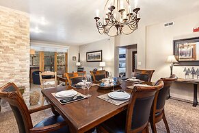 Town Pointe A102 3 Bedroom Condo by RedAwning