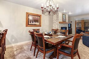 Town Pointe A102 3 Bedroom Condo by RedAwning