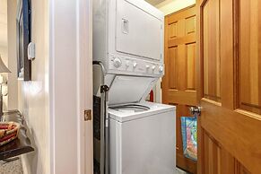 Town Pointe A102 3 Bedroom Condo by RedAwning