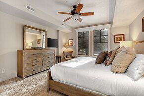 Town Pointe A102 3 Bedroom Condo by RedAwning