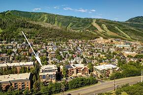 Town Pointe A102 3 Bedroom Condo by RedAwning