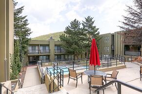 Edelweiss Haus 204a 1 Bedroom Condo by RedAwning