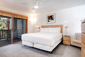 Snow Flower 029 6 Bedroom Condo by RedAwning