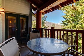 Snow Flower 029 6 Bedroom Condo by RedAwning