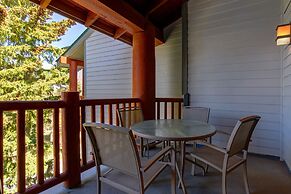 Snow Flower 029 6 Bedroom Condo by RedAwning