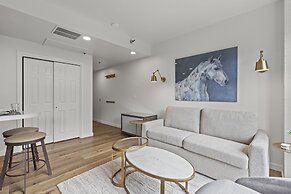 Galleria 307-studio 1 Bedroom Home by RedAwning