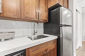 Galleria 307-studio 1 Bedroom Home by RedAwning