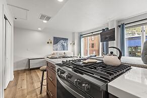 Galleria 307-studio 1 Bedroom Home by RedAwning