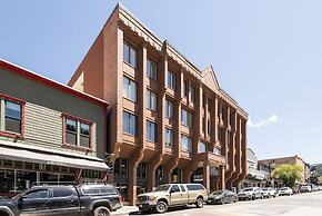 Galleria 307-studio 1 Bedroom Home by RedAwning