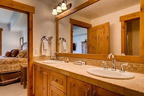 Town Pointe C302 3 Bedroom Condo by RedAwning