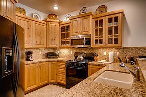 Town Pointe C302 3 Bedroom Condo by RedAwning