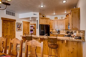 Town Pointe C302 3 Bedroom Condo by RedAwning